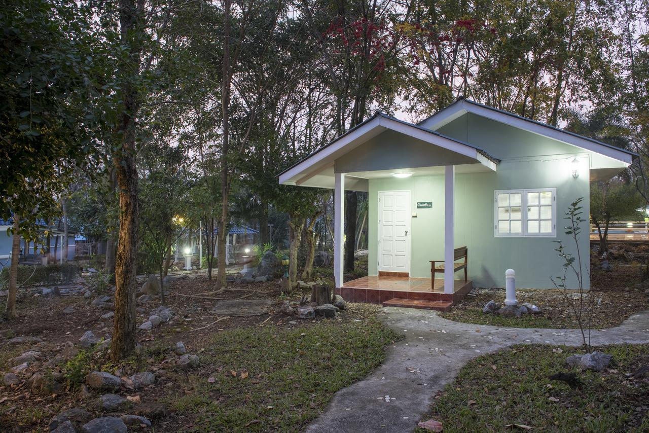 Ivy Cottage By Qiu Muak Lek Buitenkant foto