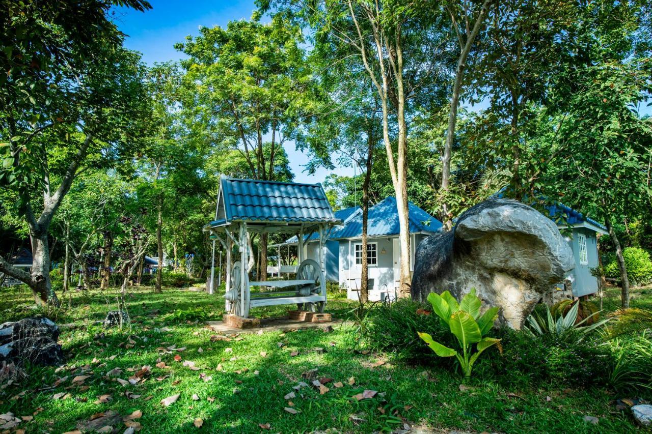 Ivy Cottage By Qiu Muak Lek Buitenkant foto
